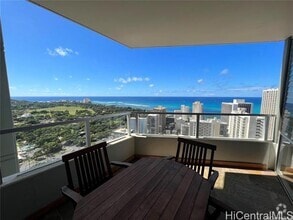 Building Photo - 2600 Pualani Way