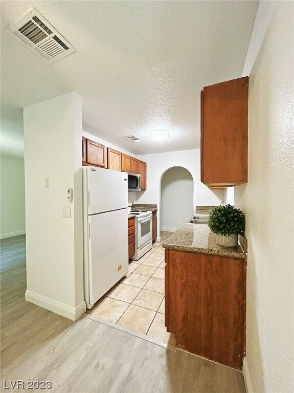 Foto del edificio - 1852 N Decatur Blvd