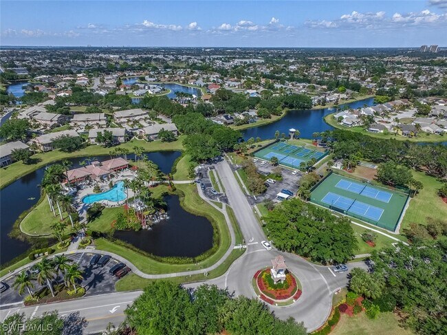 Building Photo - 15041 Lakeside View Dr
