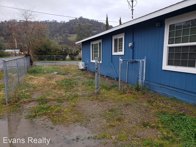 Building Photo - 3 br, 2 bath House - 12945 3rd Street