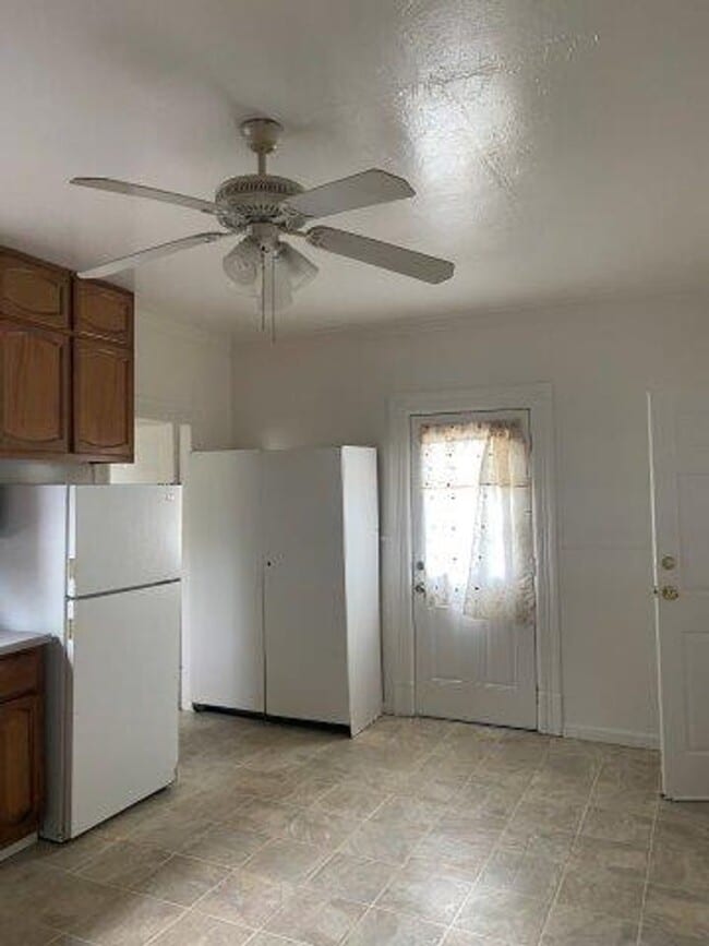 Building Photo - 325 Ohio St