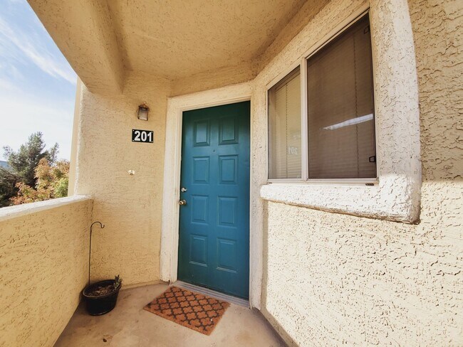 Foto del edificio - CUTE GATED 2BD/2BA CONDO IN LAS VEGAS!