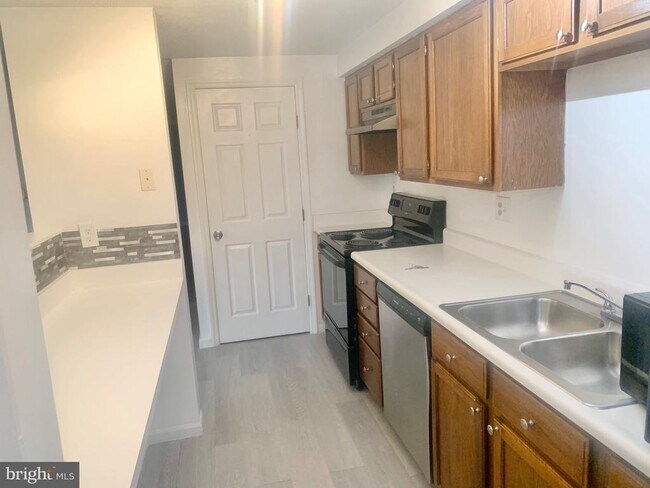 Foto del edificio - 5 Cranberry Ct