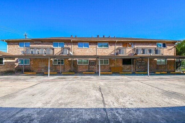 Building Photo - 7902 Prestwood Dr