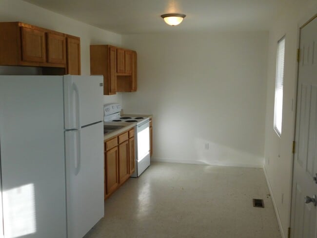 Building Photo - 103 Bailey Meadows