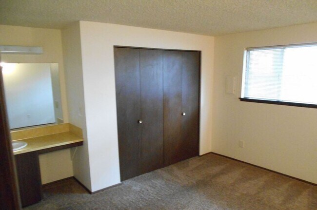 Foto del edificio - Cute 2BD Unit in Desirable McGillivray Neighborhood!