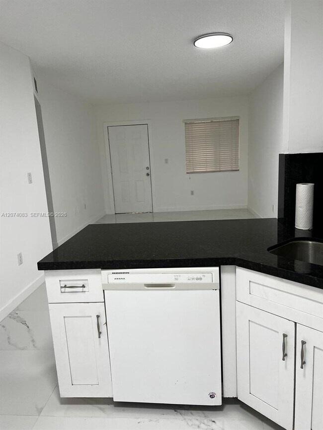 Foto del edificio - 5560 W 21st Ct