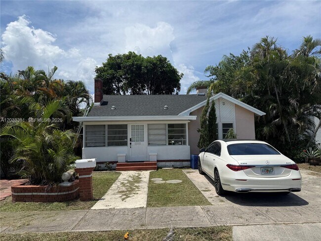 Foto del edificio - 1719 Hayes St