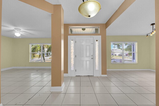 Building Photo - 2518 SE Cooper Ln