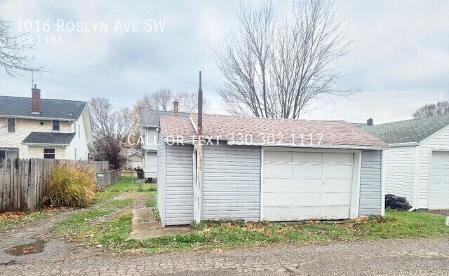 Building Photo - Three bedroom house ready for you to move ...