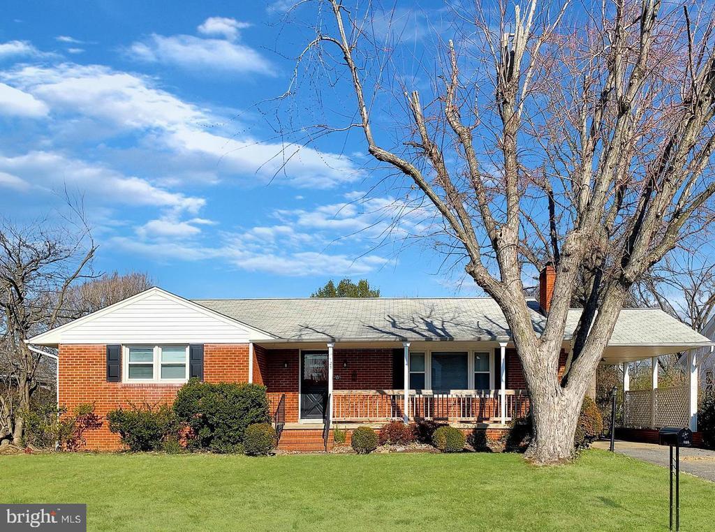 Primary Photo - 125 Hillcrest Dr