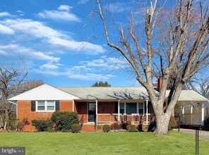 Building Photo - 125 Hillcrest Dr
