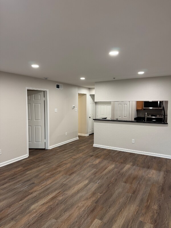 Foto del edificio - 3315 Wyndham Cir