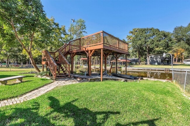 Building Photo - 13392 Southshore Dr