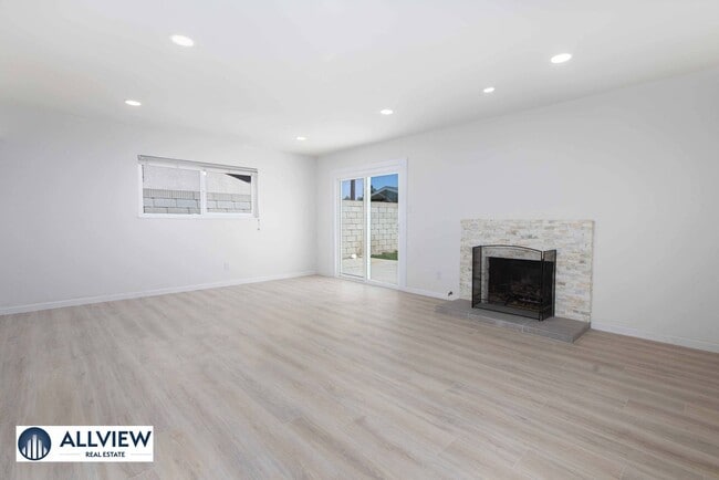 Building Photo - 13662 Riata St