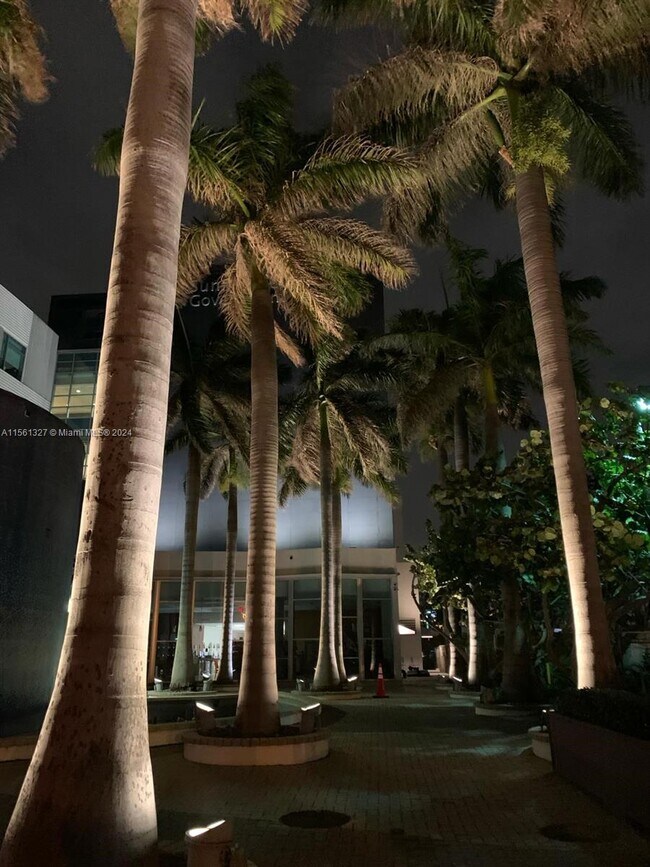 Building Photo - 250 181 Dr
