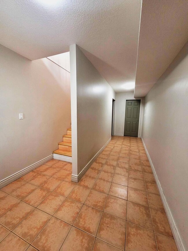 Building Photo - 3 bedroom in Prince George BC V2L 2V7