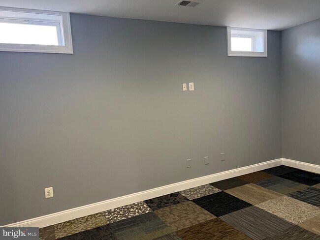 Foto del edificio - 14601 Dawn Ct