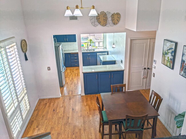 Building Photo - 5359 Aztec Dr