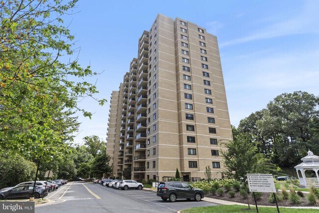 Building Photo - 309 Yoakum Pkwy