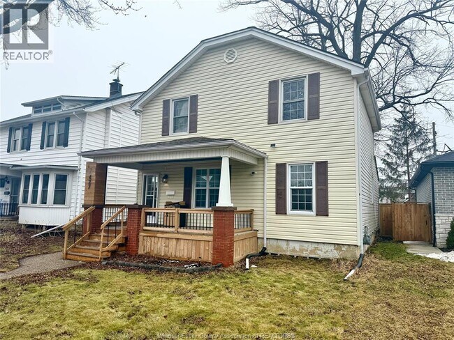 Building Photo - 427 Cameron Ave