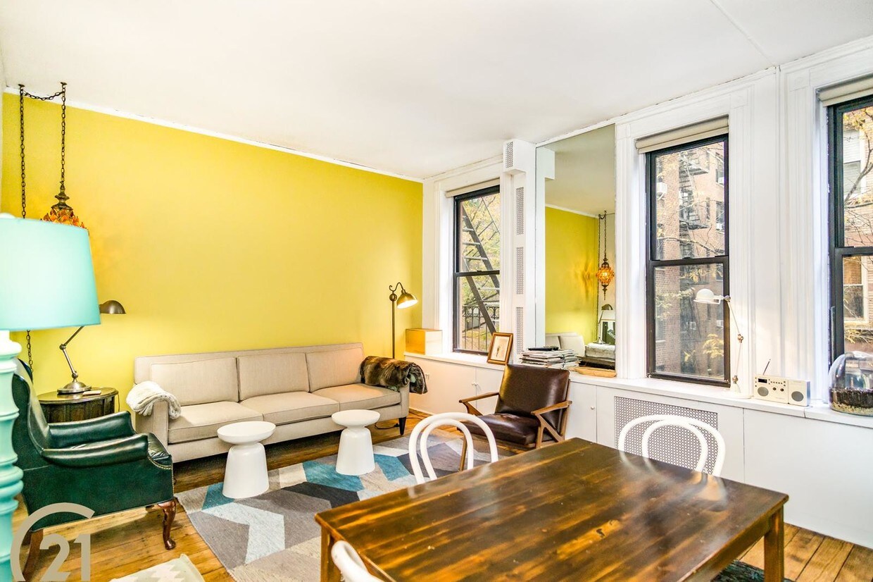 64 Barrow St, New York, NY 10014 Apartments in New York, NY