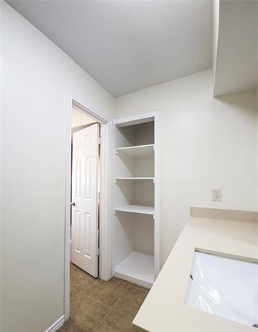 Foto del edificio - 7618 Thistle Ln