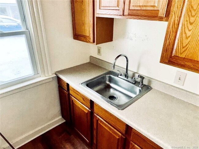 Building Photo - 54 New Litchfield St