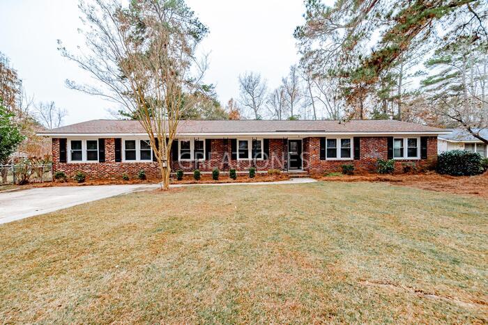 Foto principal - 78 Beacon Hill Rd