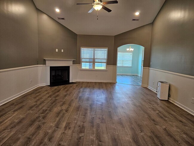 Foto del edificio - 3 Bedroom, 2 bath unfurnished home located in Bridgeport Community in Sneads Ferry