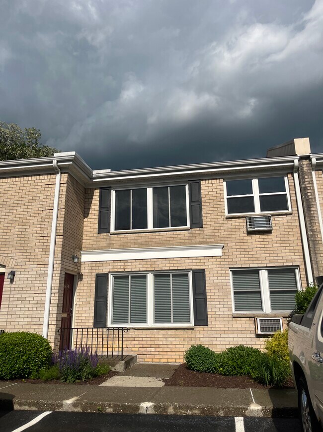 Upper level unit window - 250 Beechwood Ave