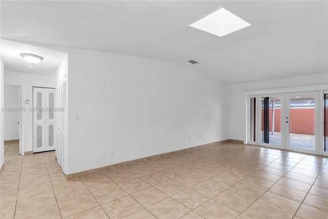 Building Photo - 5655 SW 139th Pl