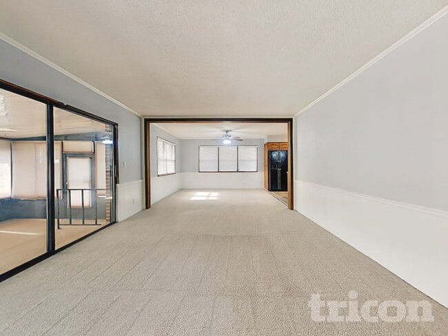 Building Photo - 8588 Lamanto Ave N