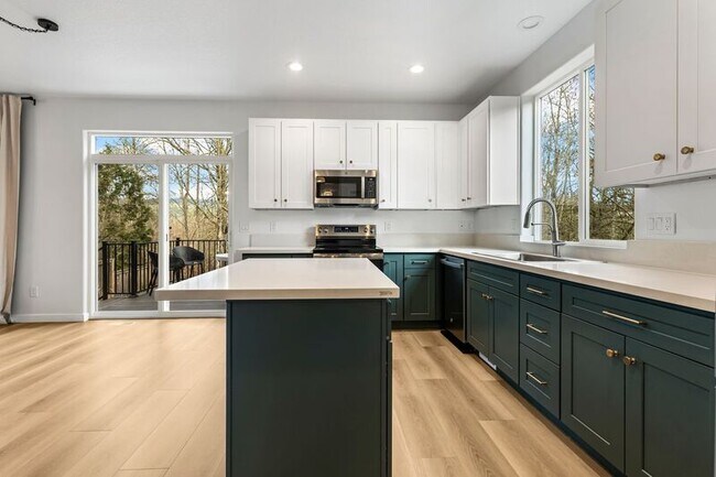 Foto del edificio - 3940 NW 148th Pl