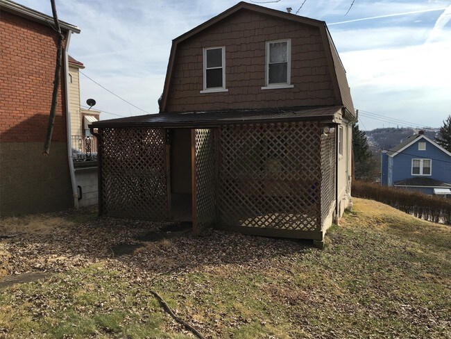 Building Photo - 1623 Beech St