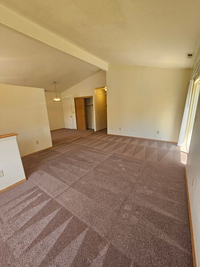 Foto del edificio - 3 Bedroom Home Near Schools!