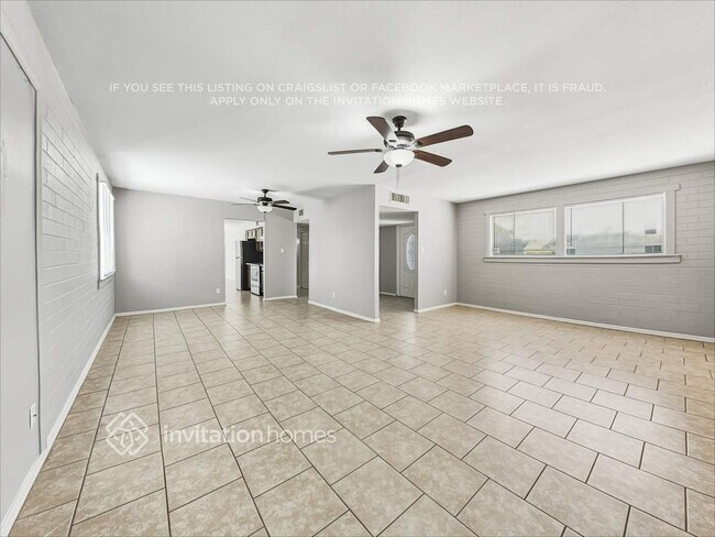 Building Photo - 6440 W Windsor Blvd