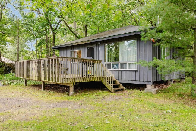 Building Photo - 80 Sand Bay Rd