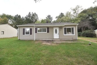 Building Photo - 54176 Southwood Dr