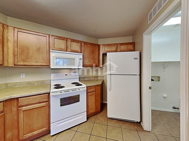 Building Photo - 938 E Sheriffs Draw Ln