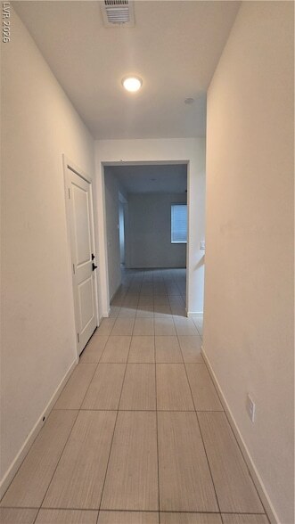 Foto del edificio - 762 Elstree Ct