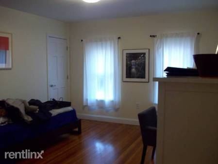 Building Photo - 100 Brooks St