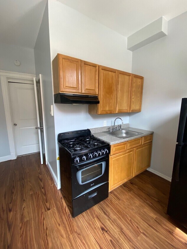 Primary Photo - 620 8th St