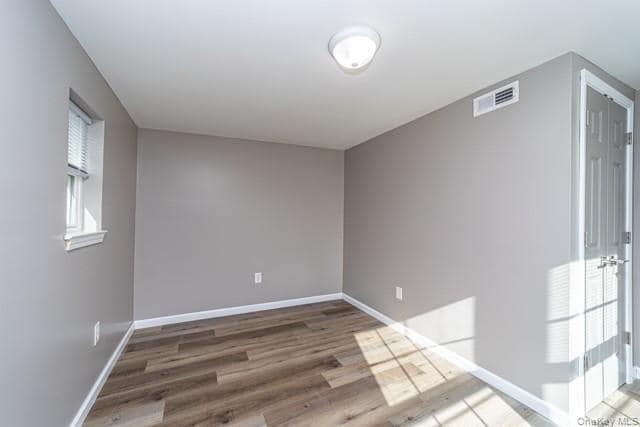 Foto del edificio - 905 Tower Ave