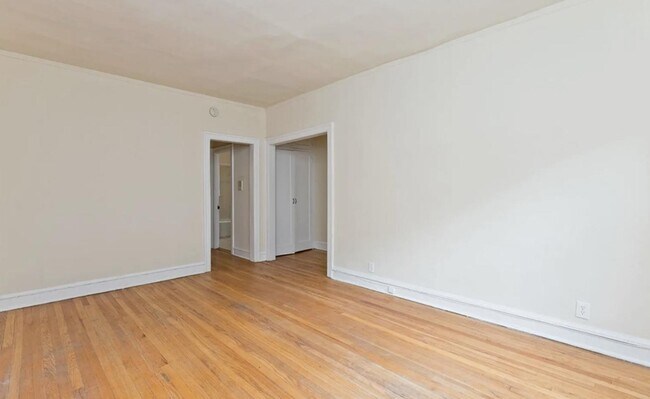 Foto del edificio - 1335 W Touhy Ave
