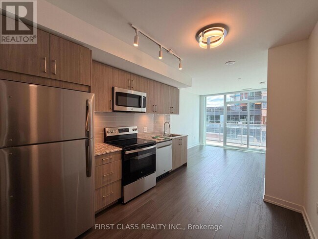 Photo du bâtiment - 4010 Eglinton Ave W