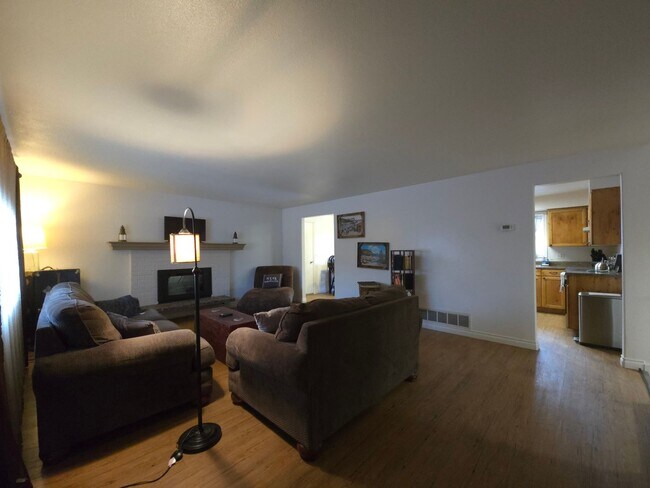 Foto del edificio - Fully Furnished Home