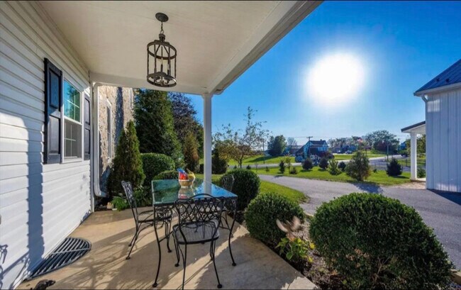 Foto del edificio - 16628 National Pike