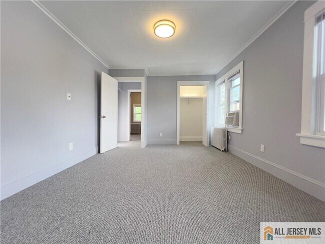 Foto del edificio - 120 Hillcrest Ave