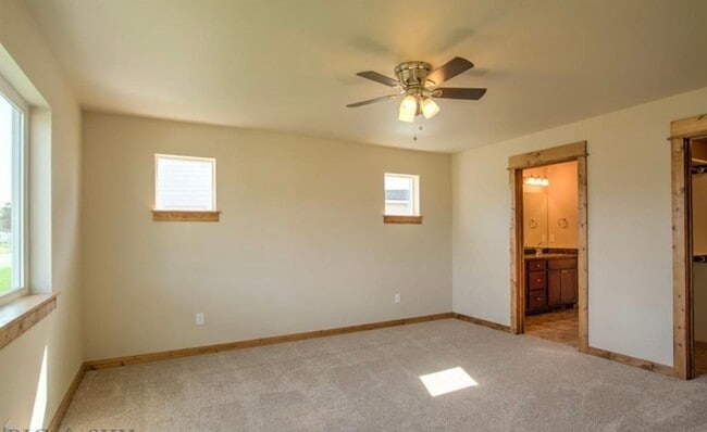 Building Photo - Spacious 3BR/2BA Home in Quiet Belgrade Neighborhood with Fenced Backyard & Garage